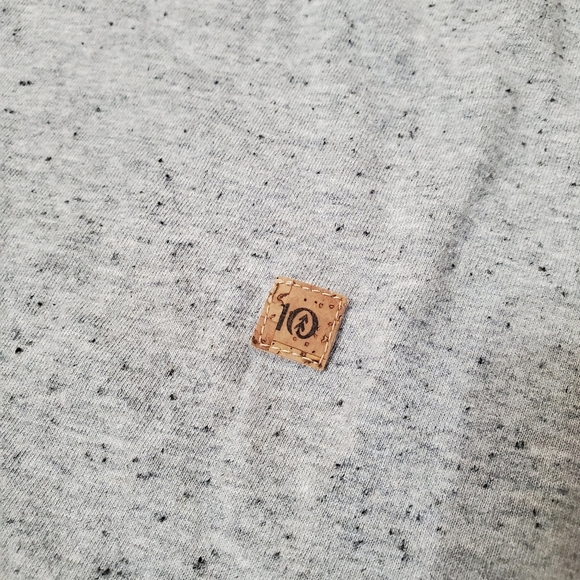 Tentree Short Sleeves Top. T-Shirt. Light Heatheted Grey With Black Dots. Men XL - Picture 3 of 7